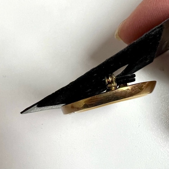 NWT ANNALEECE BY DEVRIES Swarovski Circle brooches. - Picture 4 of 5